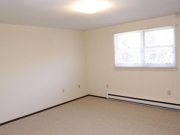 3rd image of 855 Cadmus St APT E