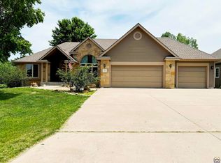 3904 SW Ambassador Pl, Topeka, KS 66610