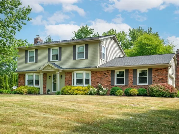 506 Coy Ln, Chagrin Falls, OH 44022
