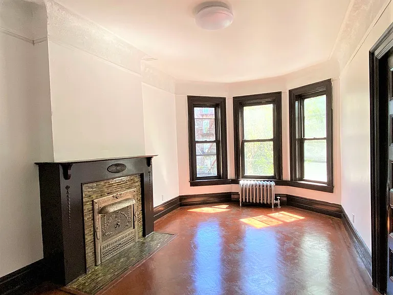 696 Park Pl #3 — Photo 9