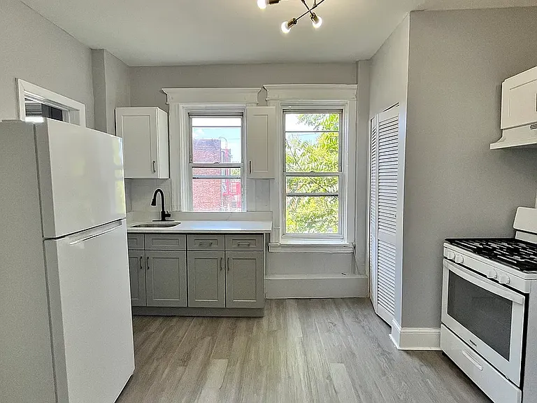 1591 Kennedy Blvd #4C — Photo 1