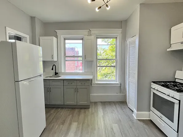 1591 Kennedy Boulevard image 1 of 7