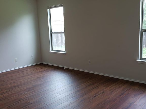 5th image of 1815 Bayland St