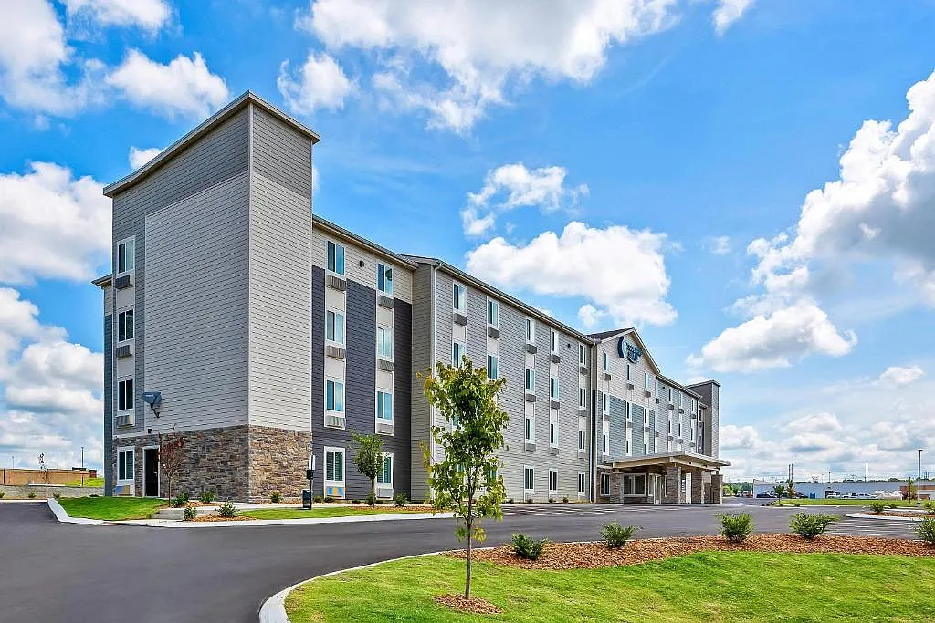 WoodSpring Suites — Photo 1