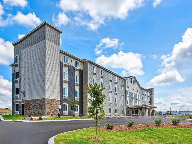 WoodSpring Suites — Photo 2