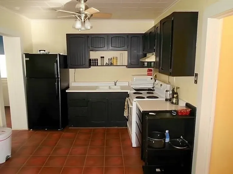 409 S University St — Photo 6