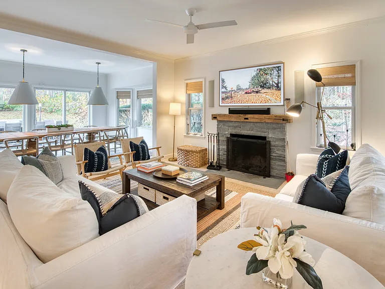 367 E Hampton Sag Harbor Tpke — Photo 4
