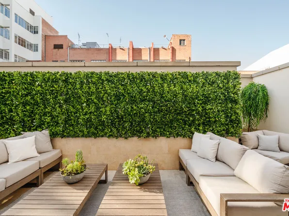 261 S Reeves Dr Unit 104, Beverly Hills, CA 90212