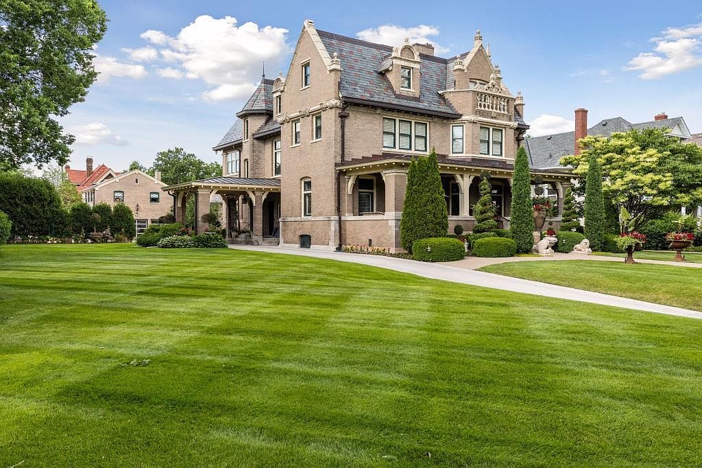 955 Summit Ave, Saint Paul, MN 55105 Zillow