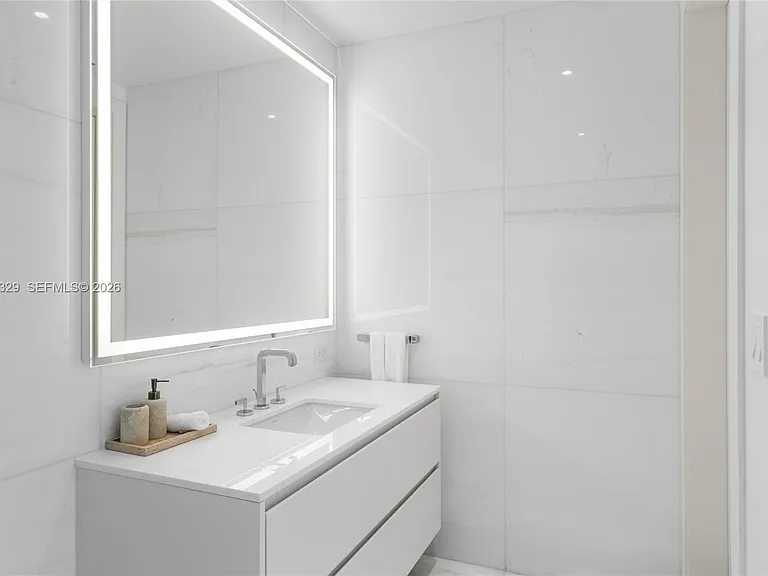 300 Biscayne Boulevard Way #2601E — Photo 27