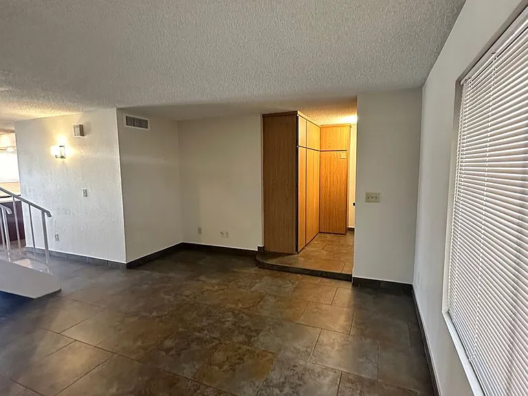 5805 W Evans Dr — Photo 3