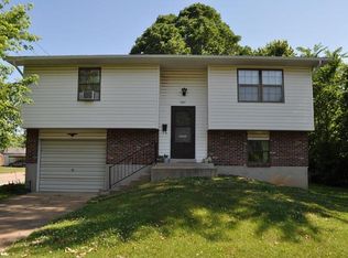201 Hickory St, Farmington, MO 63640