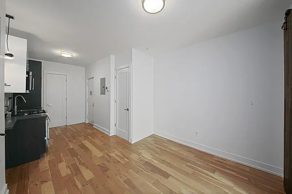 Rented by Vertical Real Estate LLC | media 2