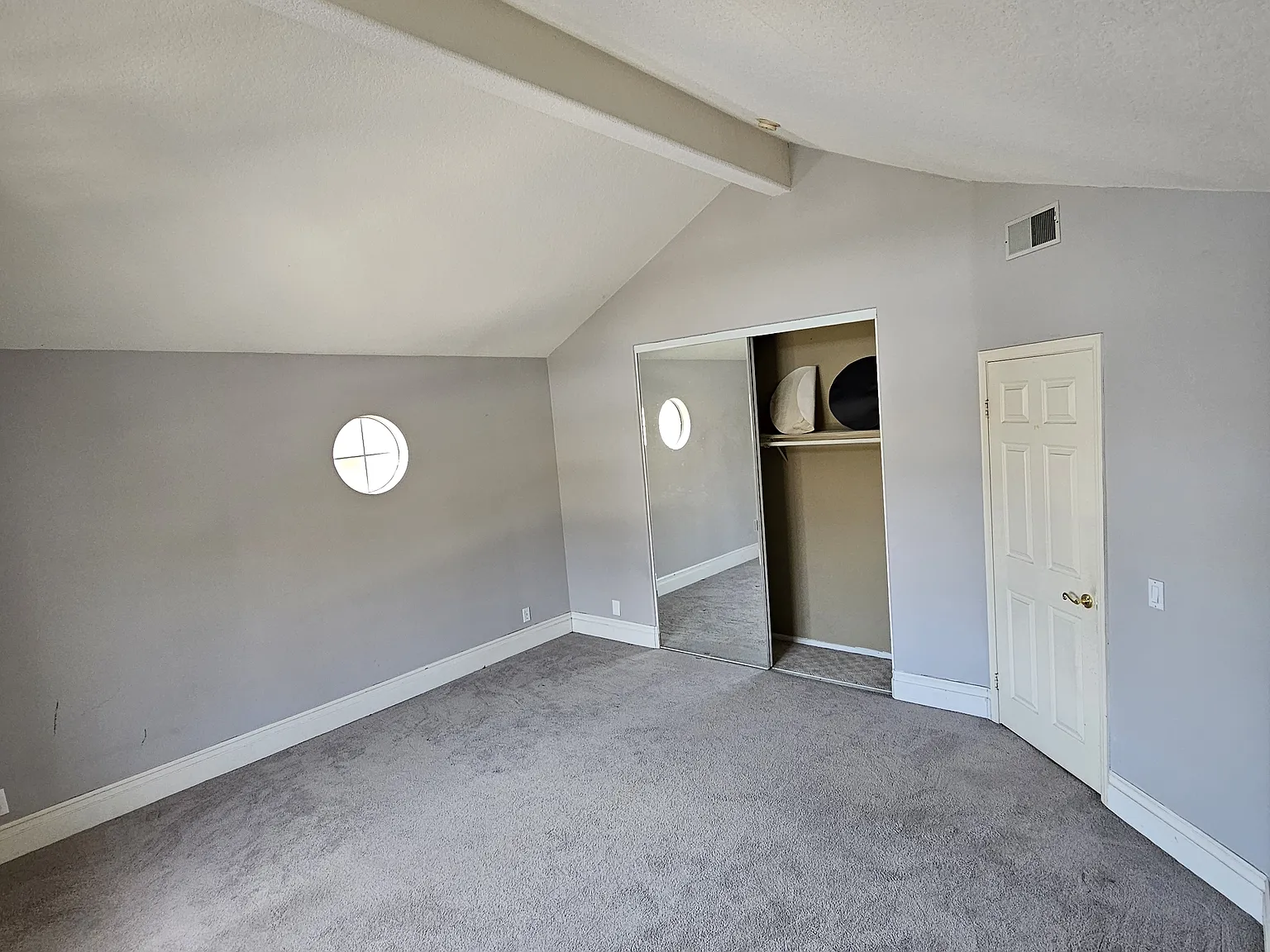 Toulon Ave, Foothill Ranch — Photo 2