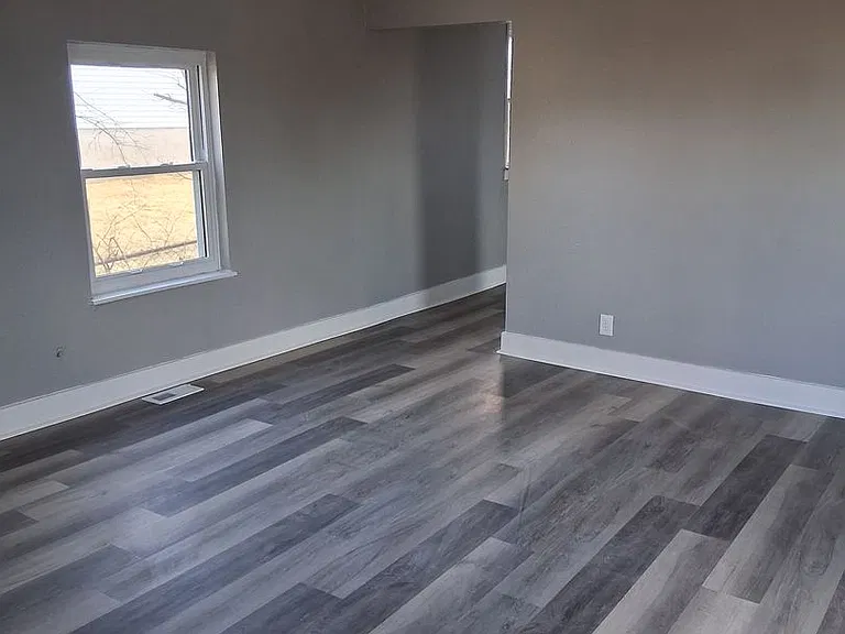 212 High St — Photo 2