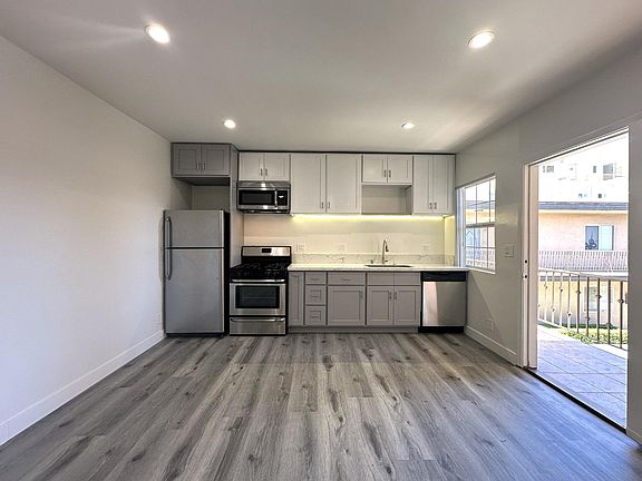 2nd image of 1830 Corinth Ave APT 10