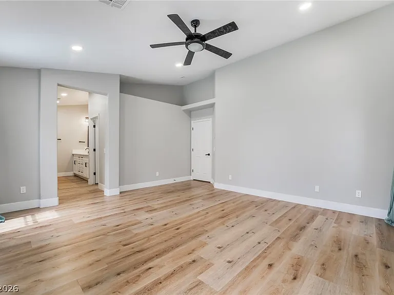 9171 W Viking Rd — Photo 33