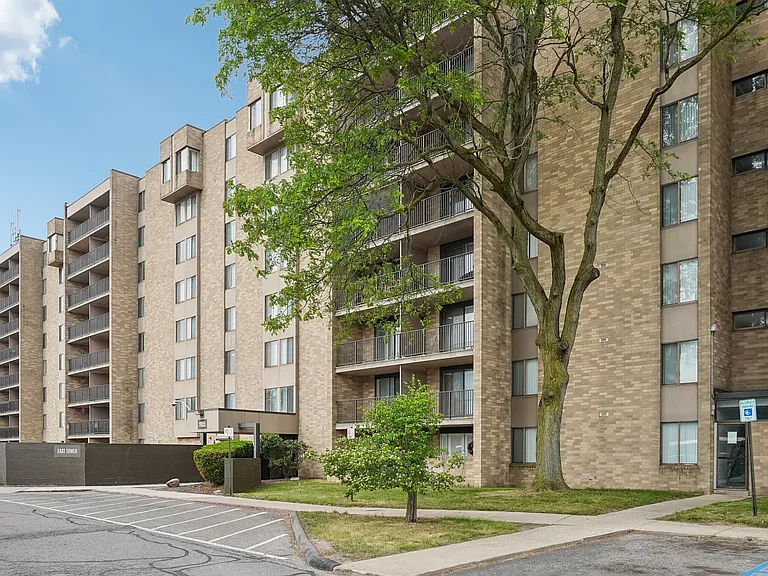 The Heights of Southfield Apartments — Photo 73