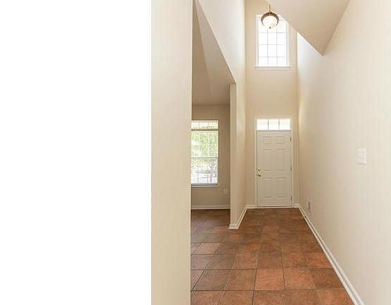 3rd image of 207 Quinton Oaks Cir