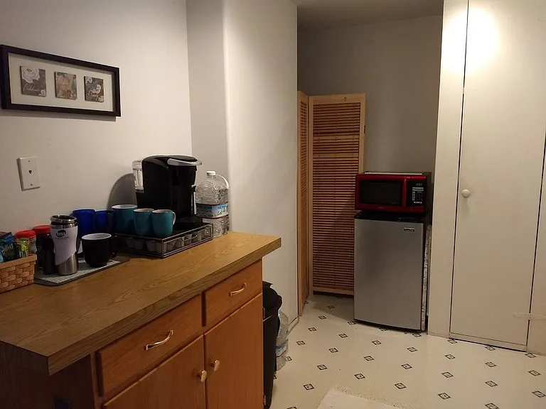 242 Griffith St — Photo 24