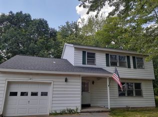 22 Boyack Rd, Clifton Park, NY 12065