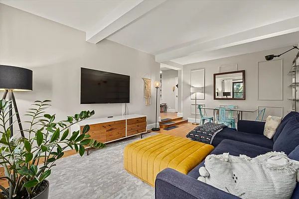 Living room, photo 3