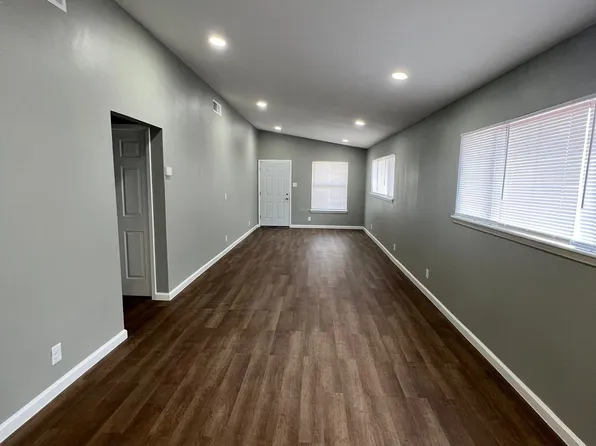 568 Gilbert Ln #566, San Antonio, TX 78213