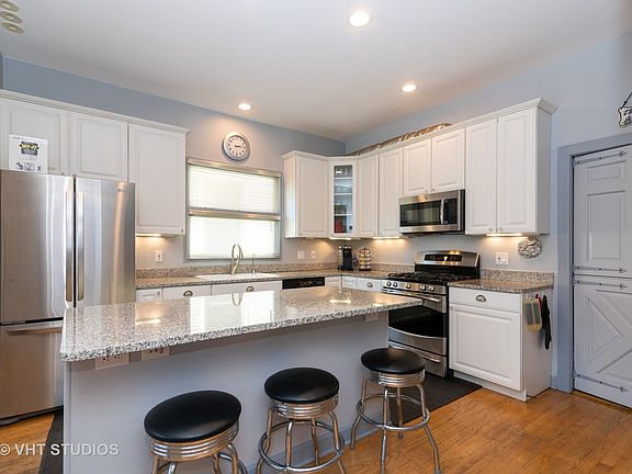 5th image of 3832 N Keeler Ave