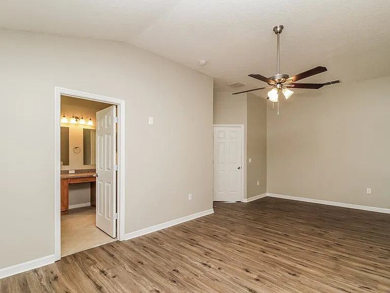 30700 Pga Dr — Photo 10