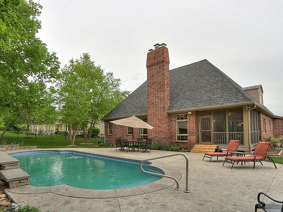 Private cul-de-sac lot
