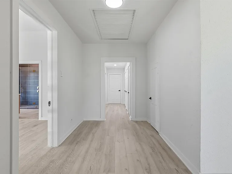 605 N Main St — Photo 7