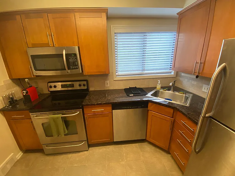 25707 Woodward Ave #207 — Photo 9