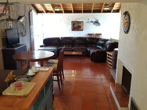 626 Island Retreat Rd, Port Aransas, TX 78373