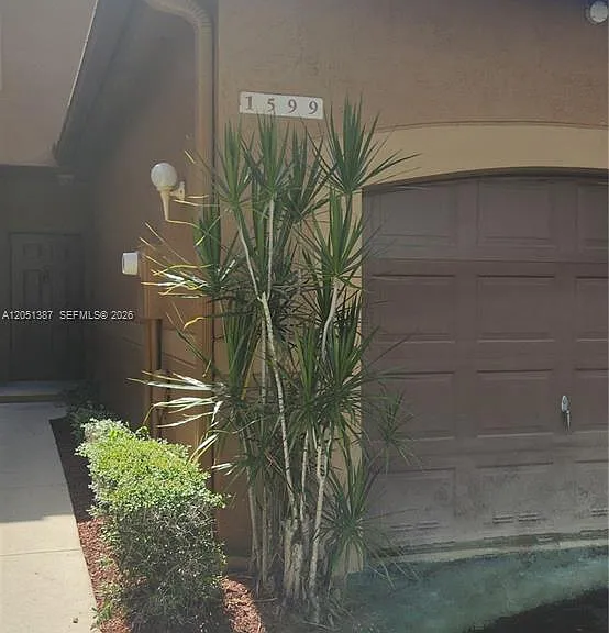 1599 Veracruz Ln — Photo 3