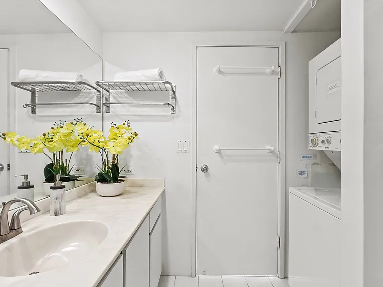 430 Lewers St #25E — Photo 22