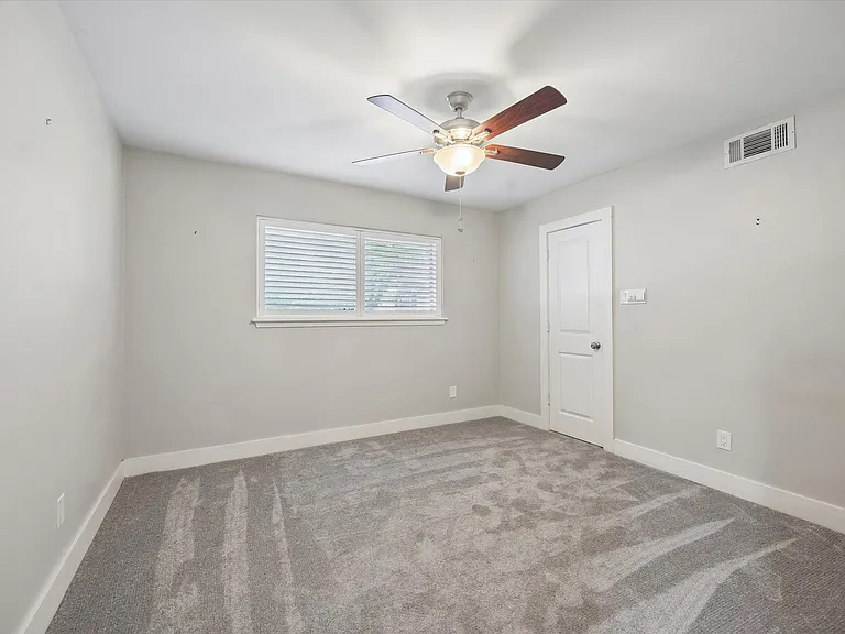 10303 Greenwillow St — Photo 12