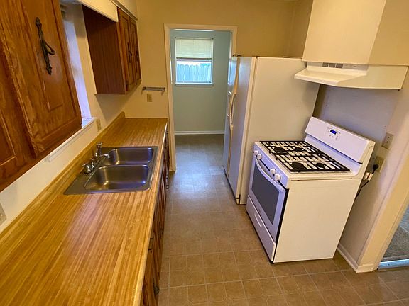 5th image of 509 White St