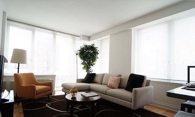 1st image of 1510 Lexington Ave APT 12Q