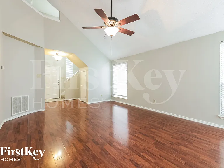 1733 Prescott Dr — Photo 7