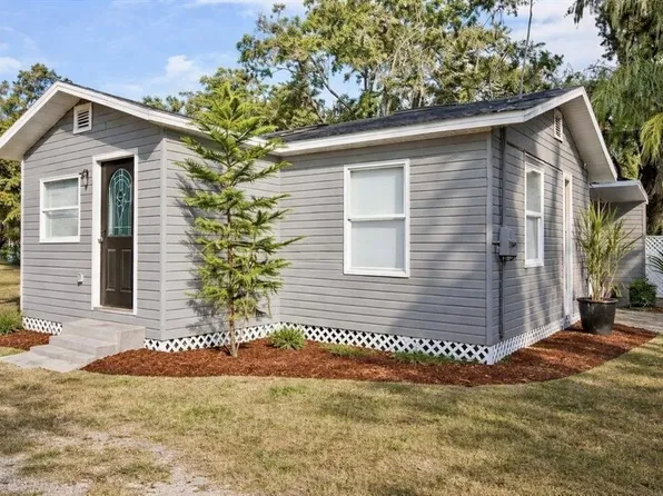 1104 E Alsobrook St, Plant City, FL 33563