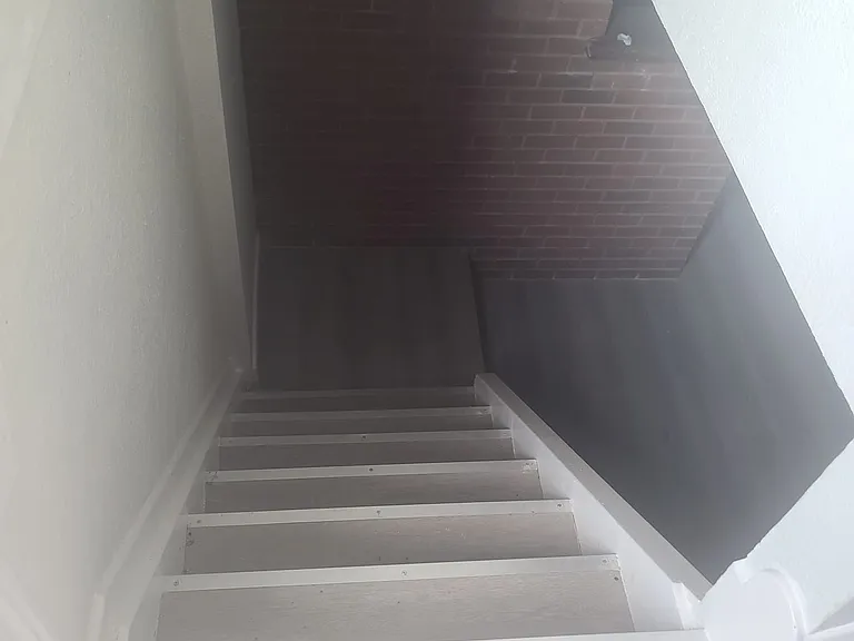 108 Rochman Blvd #BASEMENT — Photo 10