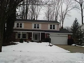 4042 Dryden Dr photo 1