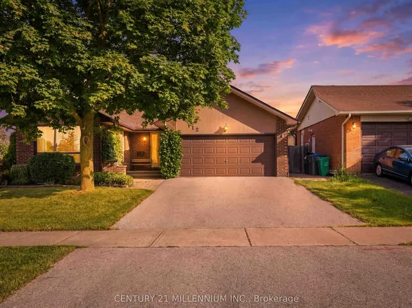 112 Blackthorn Ln, Brampton, ON L6V 3K8