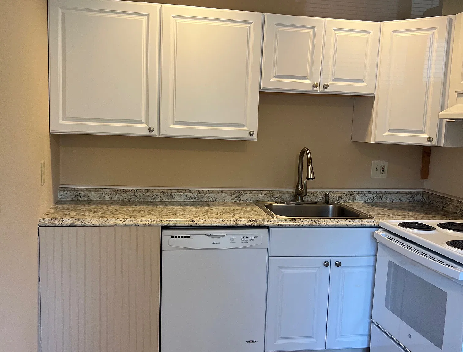 1 bed, 550 sqft, $1,200 — Photo 1