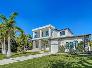 575 Spoonbill Dr, Sarasota, FL 34236