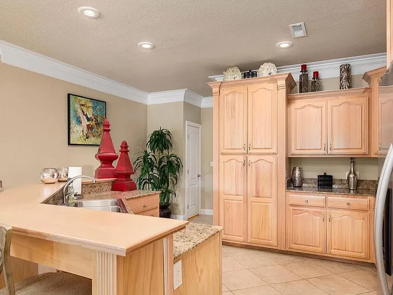 687 Lakewood Dr #C — Photo 13