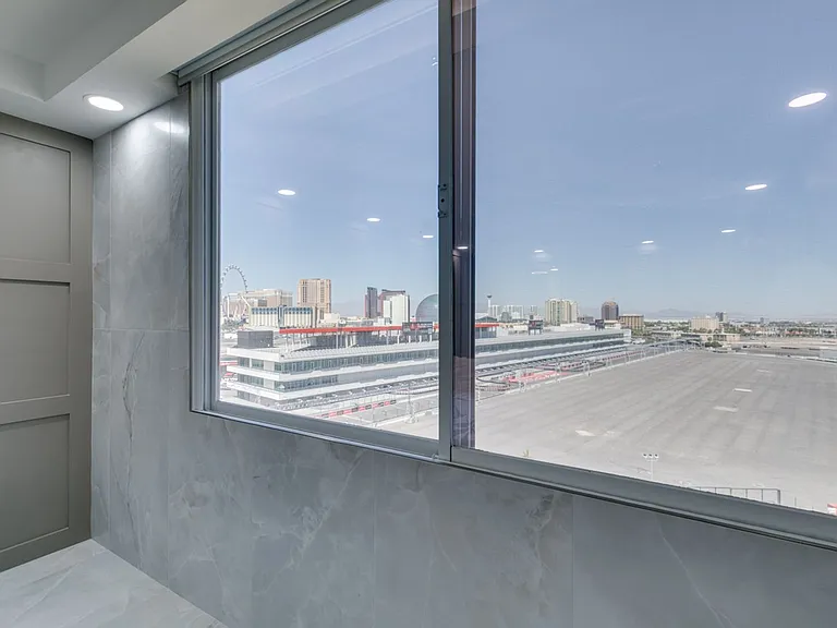 205 E Harmon Ave #1012 — Photo 37