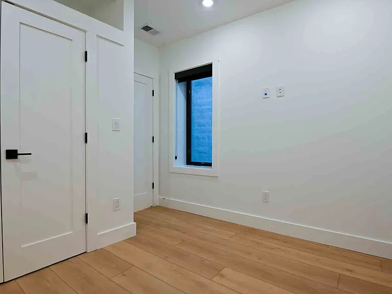 2641 4th St NE #1 — Photo 19