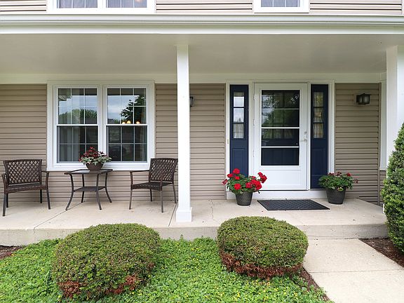2nd image of 1344 Johnstone Dr