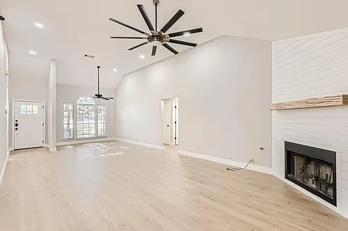 201 Orchard Way Photo 1